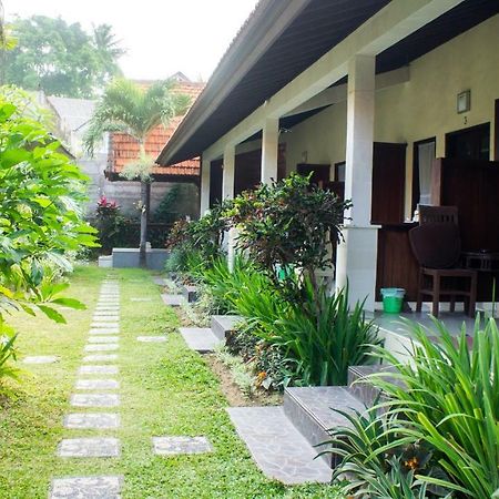 Widi Homestay Canggu  Exterior photo