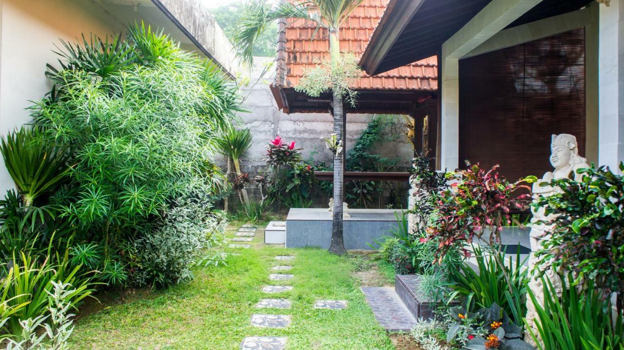 Widi Homestay Canggu  Exterior photo